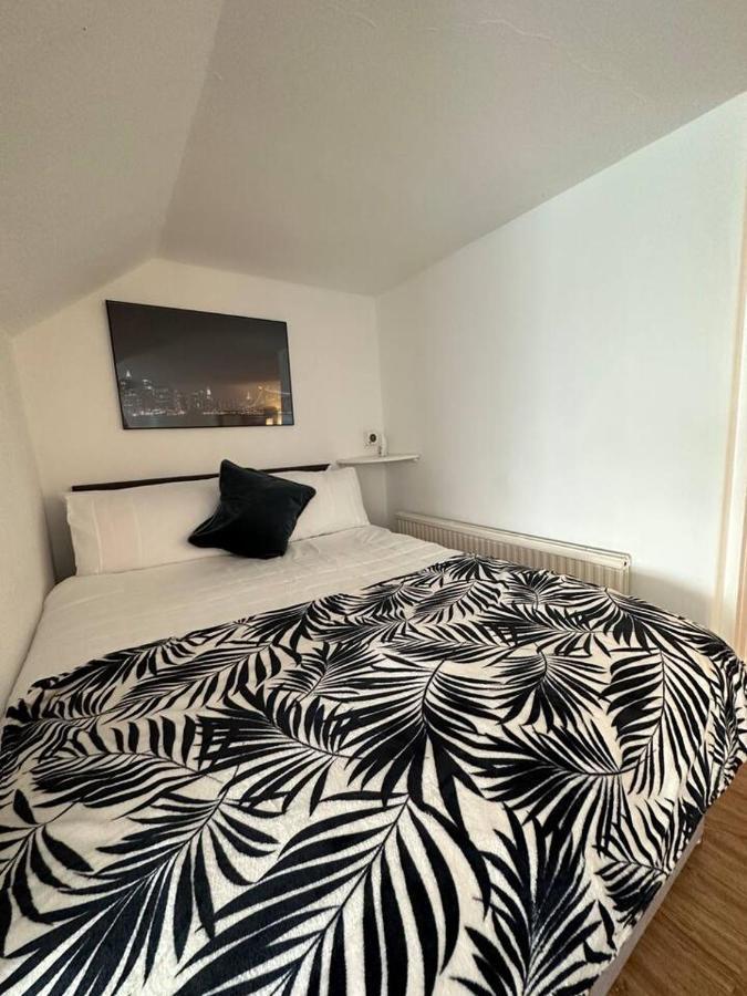 3 Bed Flat With Pool Table Apartment Cambridge  Exterior photo