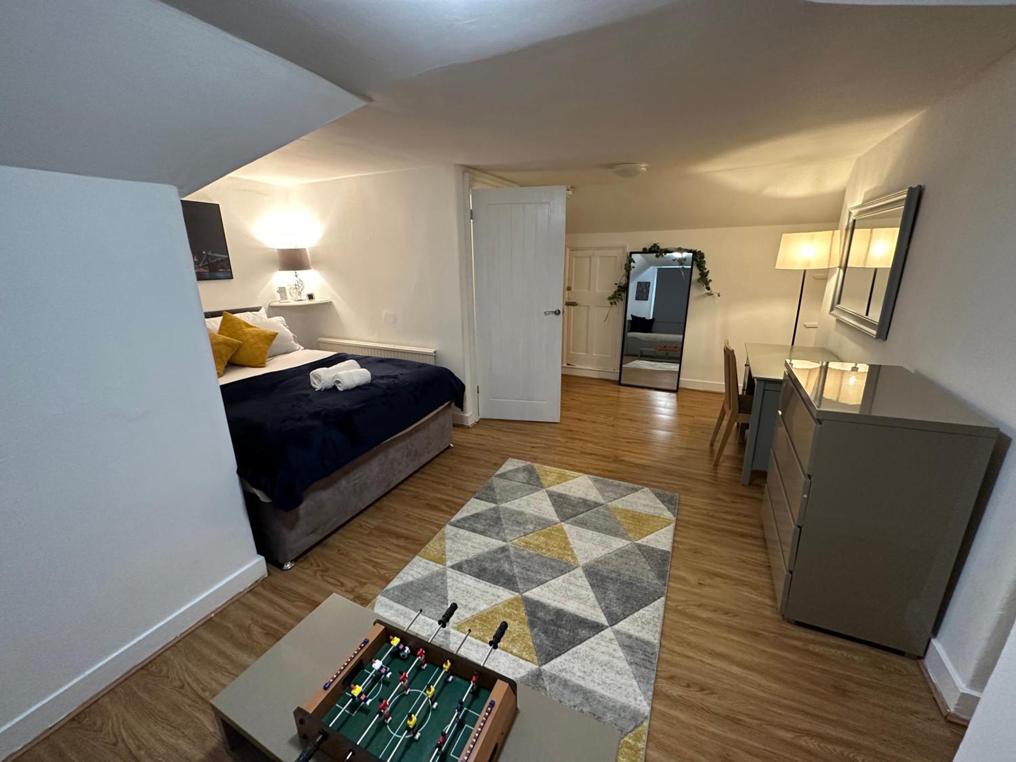 3 Bed Flat With Pool Table Apartment Cambridge  Exterior photo